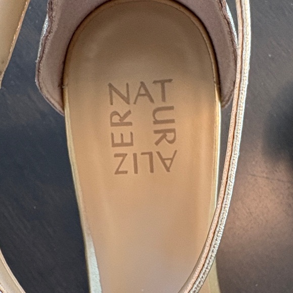 Naturalizer Women's Gold Block Heel Sandals-Never Worn! - Picture 3 of 4